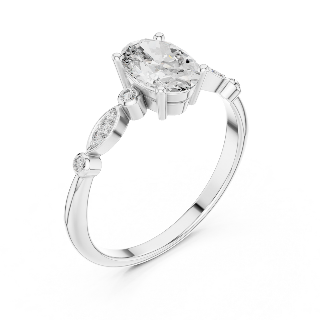 Meisterwerk mit dreieckigem Diamantcluster und geriffelten, abgestuften Flügeln