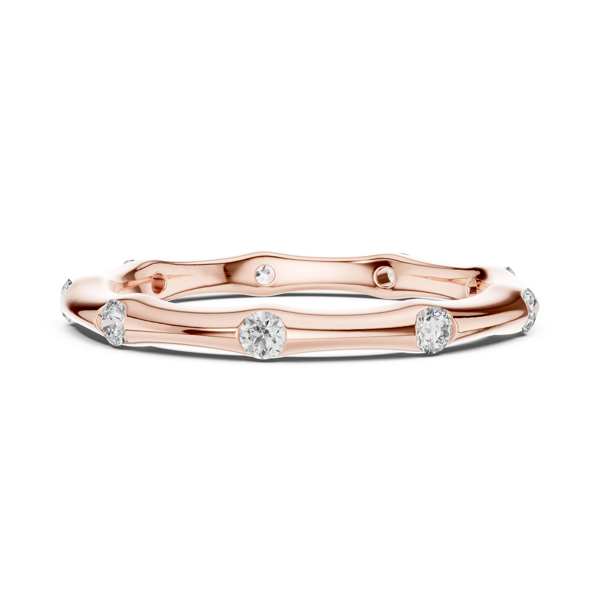 Ein handmodelliertes Wellenband mit bündig gefassten Diamantakzenten