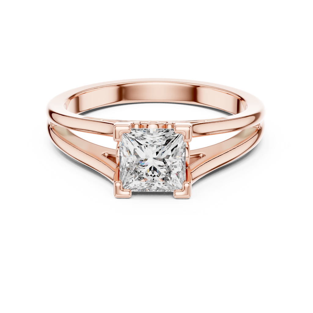 Diamantring im Princess-Schliff mit aufwendiger Fassung im Antik-Stil
