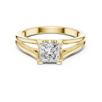 Diamantring im Princess-Schliff mit aufwendiger Fassung im Antik-Stil