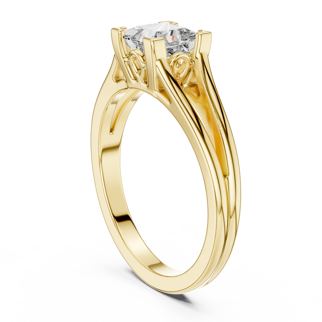 Diamantring im Princess-Schliff mit aufwendiger Fassung im Antik-Stil