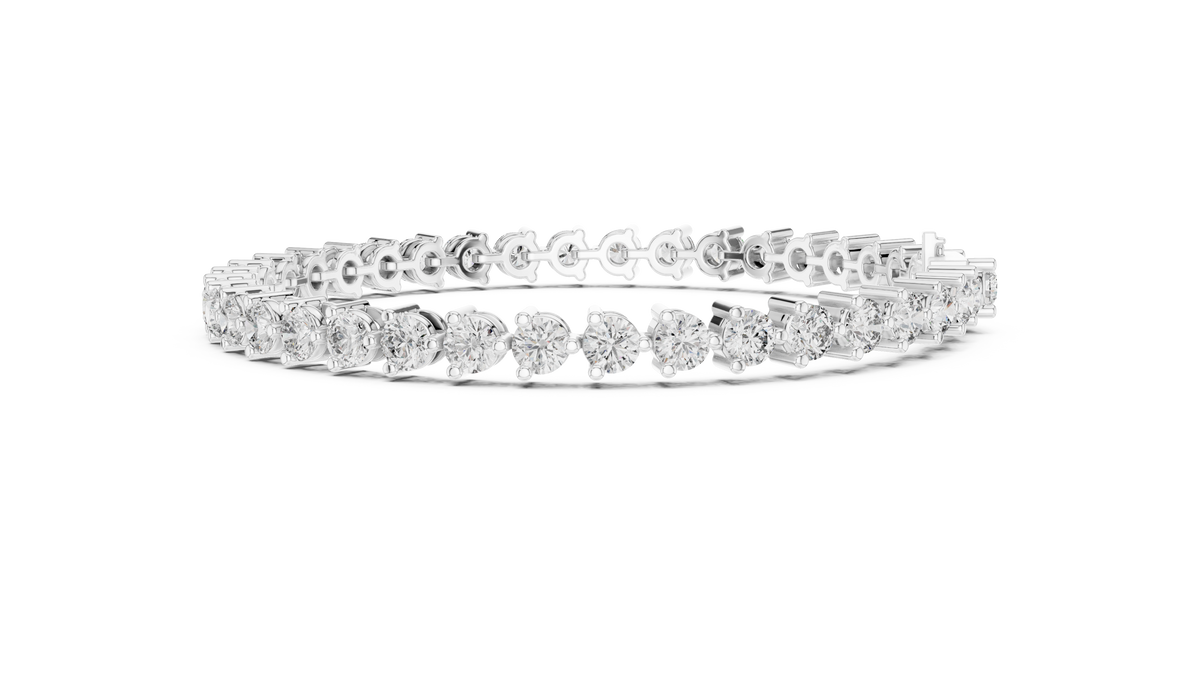 Minimalistisches Solitaire Diamantarmband mit drei Steinen