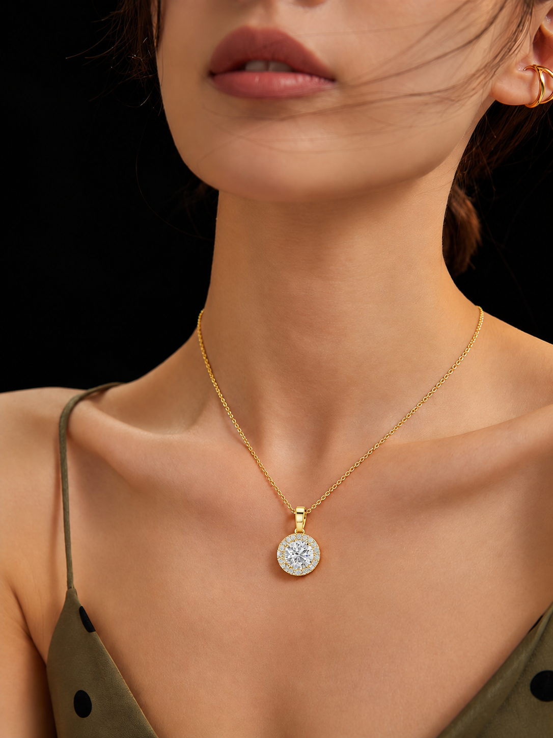 Mirenza Classic Round Brilliant Halo Lab Grown Diamond Pendant