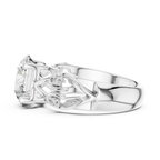 Funkelnder runder Halo-Ring – Eleganter Diamant-Verlobungsring