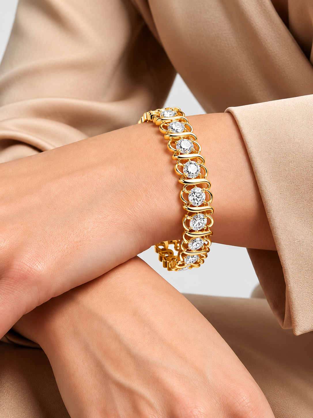 Esselle Sculpted S Link Four Prong Round Diamond Lab Grown Diamond Bracelet