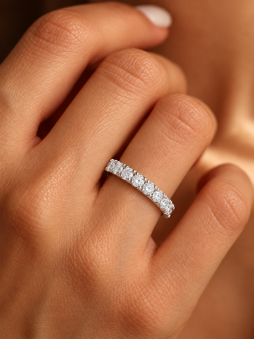 Avelisse Classic Diamond-Set Lab Grown Gold Band.